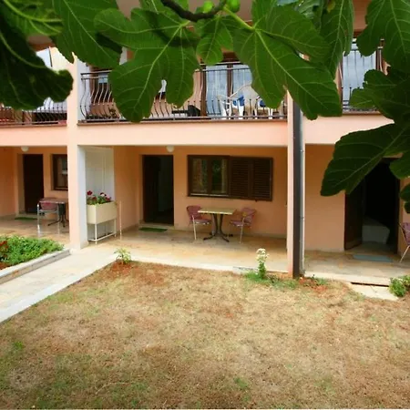 In With Terrace, Wifi Apartment Porec